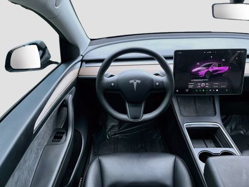 Used 2025 Tesla Model Y Long Range RWD image 22