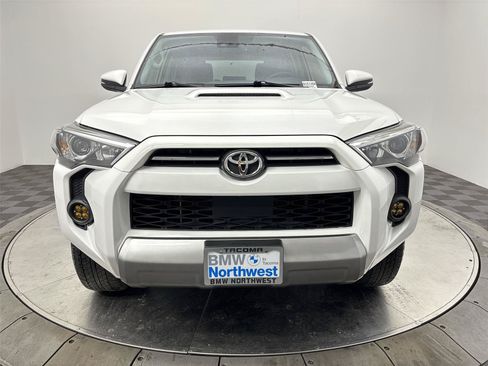 Used 2022 Toyota 4Runner TRD Off-Road Premium w/ Moonroof Package AWD/4WD image 14