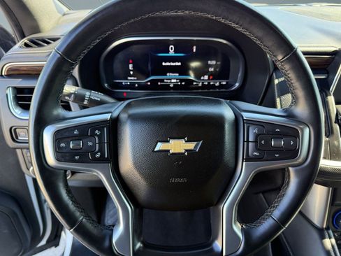 Used 2023 Chevrolet Suburban Premier image 15