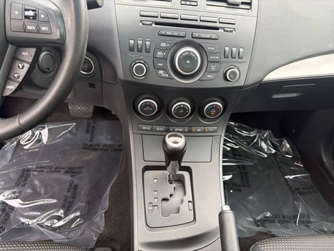 Used 2013 MAZDA MAZDA3 i Touring FWD image 13