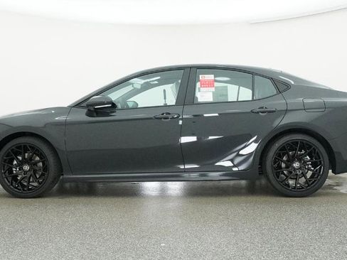 New 2026 Toyota Camry SE FWD image 18