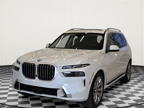New 2026 BMW X7 xDrive40i w/ Premium Package image 5