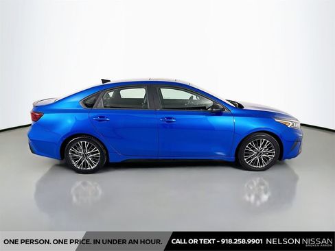 Used 2024 Kia Forte GT-Line w/ GT-Line Premium Package FWD image 4