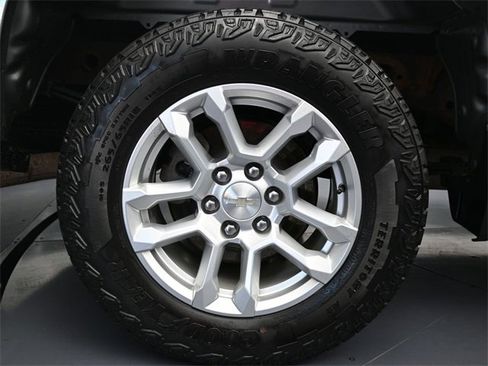 Used 2023 Chevrolet Silverado 1500 LT image 9