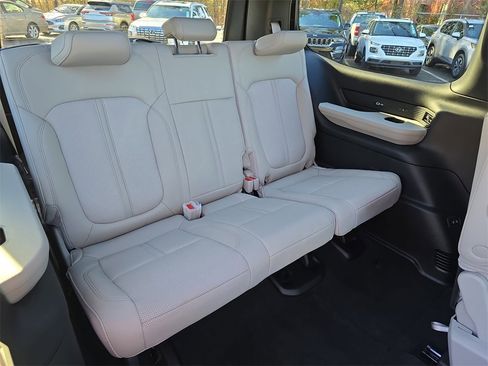 New 2025 Jeep Wagoneer Series II image 13