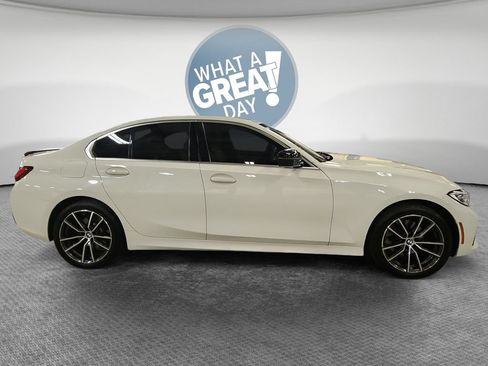 Used 2022 BMW 330i xDrive Sedan w/ Convenience Package AWD/4WD image 2
