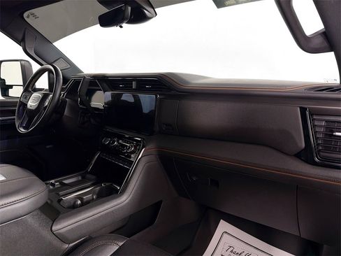 Used 2024 GMC Sierra 2500 AT4 w/ AT4 Premium Plus Package image 32