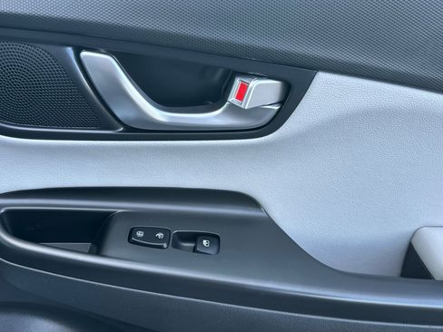 Used 2023 Hyundai Kona Limited w/ Cargo Package image 19