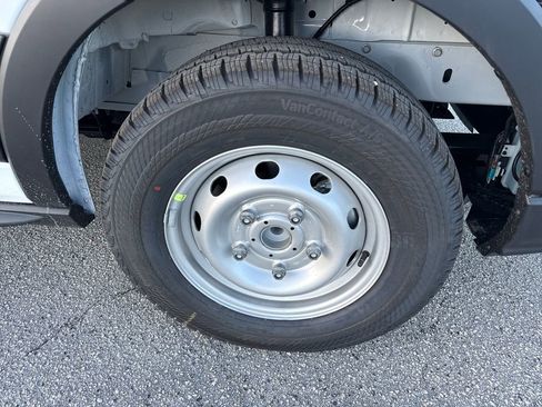 New 2026 Ford Transit 250 148 Medium Roof image 10