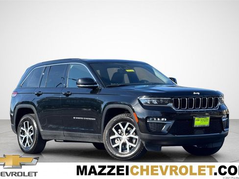 Used 2024 Jeep Grand Cherokee Limited image 1