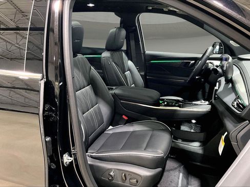 New 2026 Buick Enclave Avenir w/ Super Cruise Package image 12