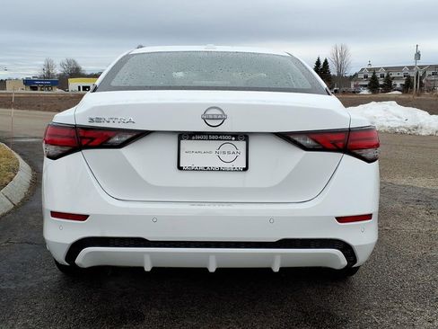 Certified 2025 Nissan Sentra SV image 30