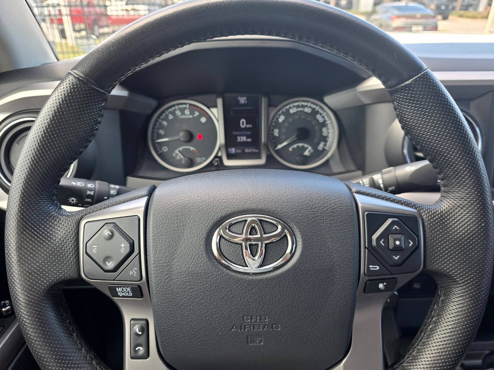Used 2016 Toyota Tacoma SR5 w/ SR5 Appearance Package (SN) RWD image 30
