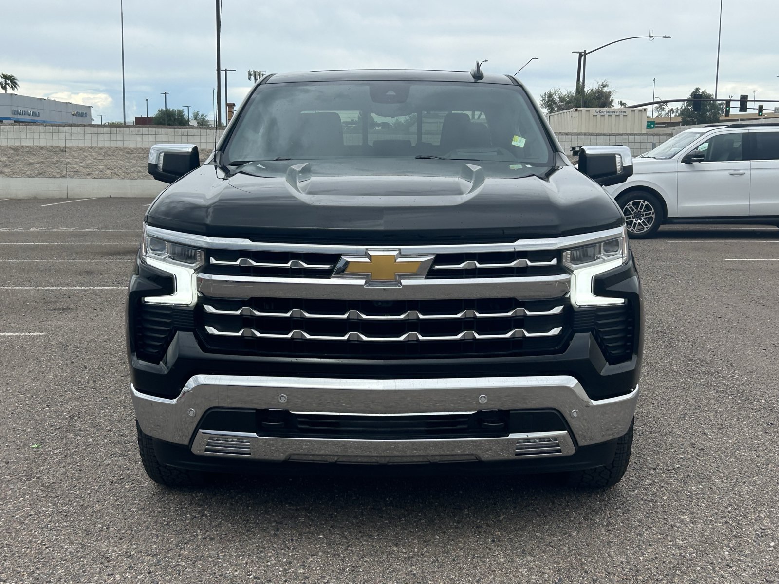 Used 2024 Chevrolet Silverado 1500 LTZ w/ LTZ Premium Package AWD/4WD image 8