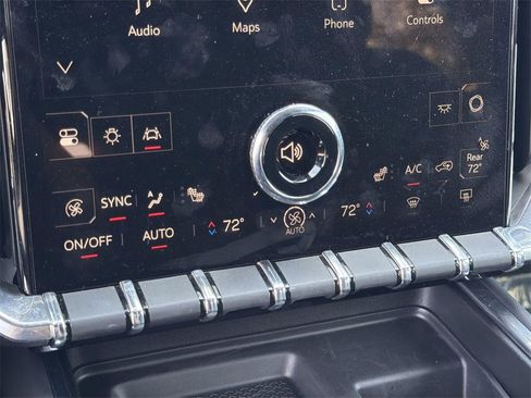 Used 2025 GMC Acadia Elevation image 11