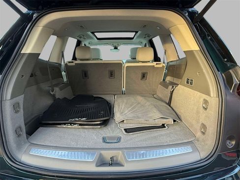 Used 2024 Cadillac XT6 Premium Luxury w/ Technology Package image 17