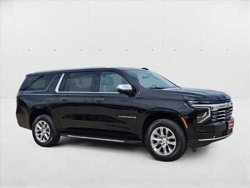 New 2026 Chevrolet Suburban Premier AWD/4WD image 7