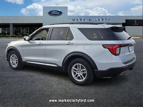 New 2025 Ford Explorer Active w/ Active Comfort Package image 3