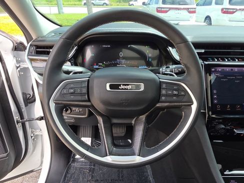 Used 2023 Jeep Grand Cherokee 4WD 4xe image 27