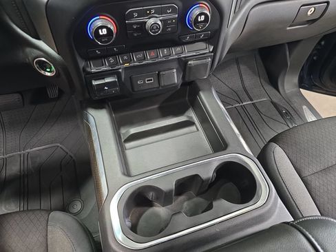 Used 2019 Chevrolet Silverado 1500 RST AWD/4WD image 25