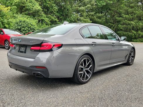 Used 2021 BMW 530i xDrive w/ M Sport Package AWD/4WD image 4