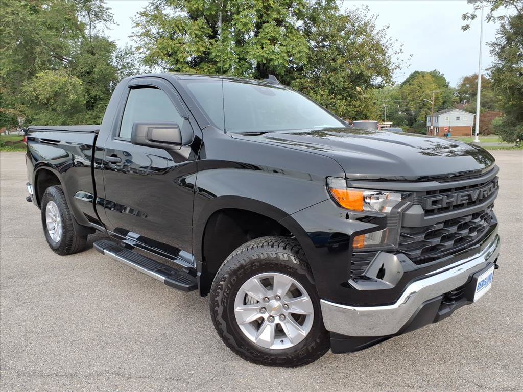 Used 2026 Chevrolet Silverado 1500 W/T AWD/4WD image 2