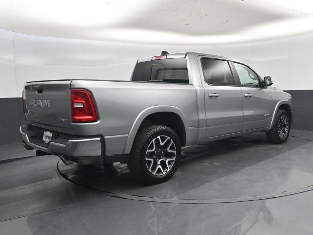 Used 2025 RAM 1500 Laramie AWD/4WD image 3