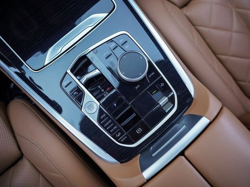 Used 2023 BMW X7 xDrive40i w/ M Sport Package image 35