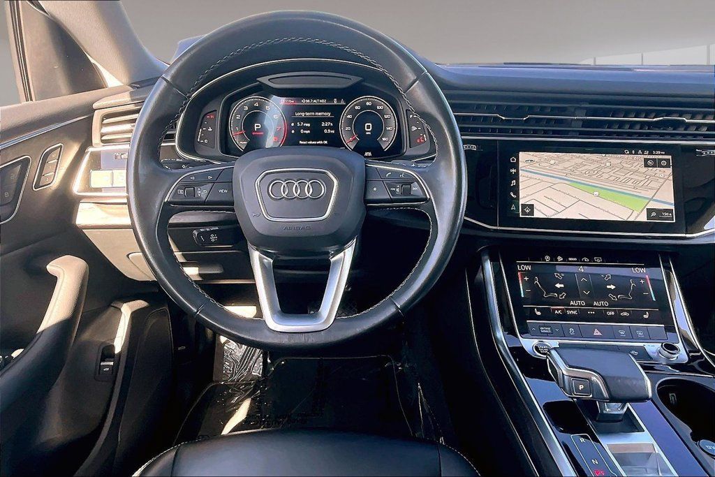 Used 2022 Audi Q8 Premium AWD/4WD image 8