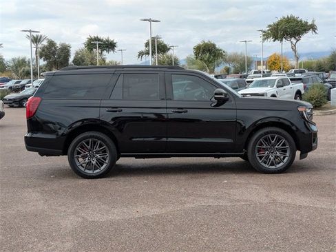 New 2025 Ford Expedition Max Platinum w/ Stealth Performance Package image 31