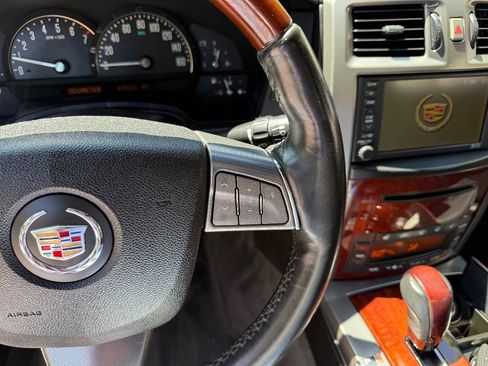 Used 2008 Cadillac XLR image 22