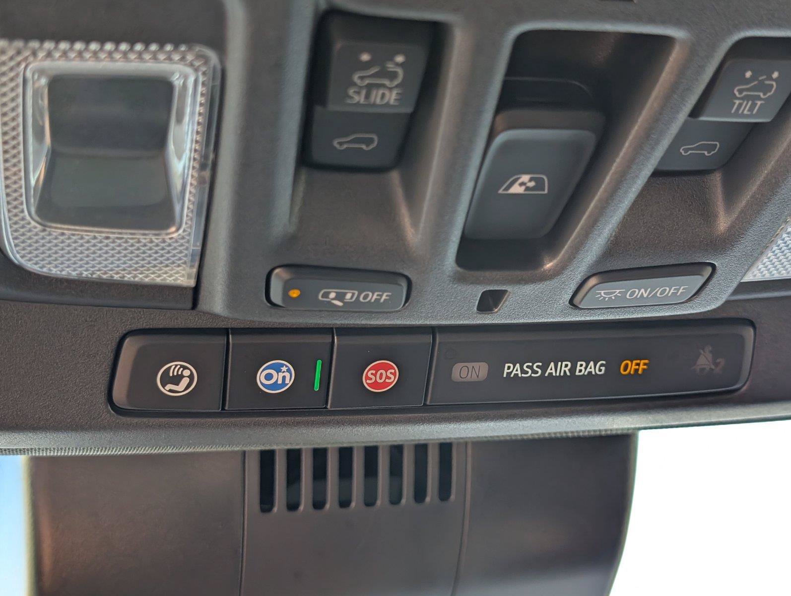 Used 2024 GMC Sierra 2500 AT4 w/ AT4 Premium Plus Package AWD/4WD image 19
