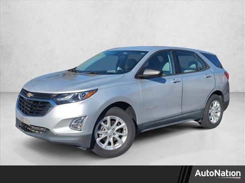 Used 2018 Chevrolet Equinox LS image 1