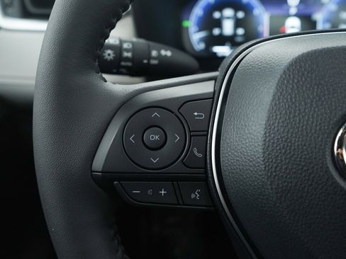 Used 2025 Toyota RAV4 Limited image 24