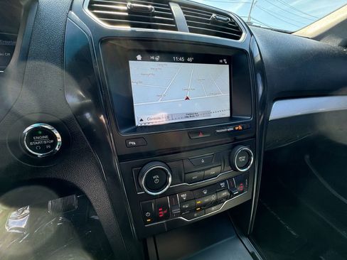 Used 2017 Ford Explorer XLT w/ Equipment Group 202A image 10