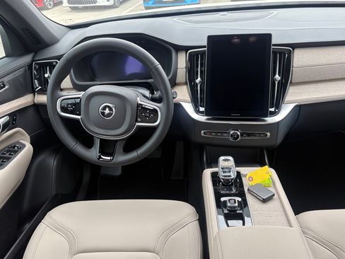 New 2026 Volvo XC90 T8 Plus image 12