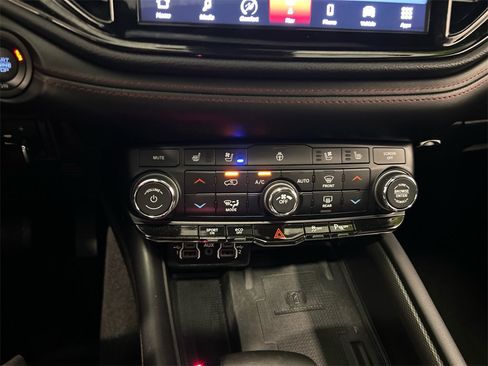 Used 2024 Dodge Durango R/T image 24