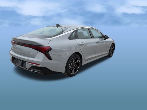 Used 2025 Kia K5 GT-Line w/ GT-Line Premium Package image 8