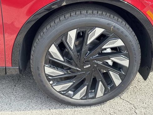 New 2026 Lincoln Nautilus Reserve w/ Jet Appearance Package AWD/4WD image 9