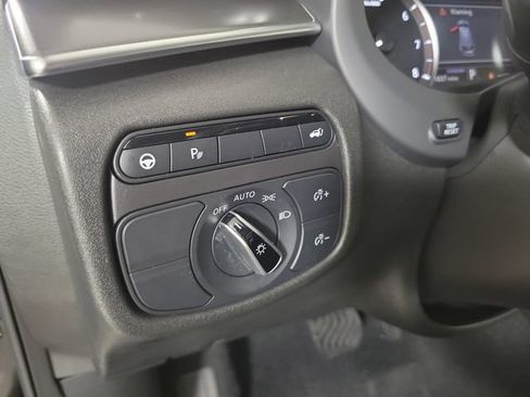 Certified 2025 INFINITI QX50 Luxe AWD/4WD image 23