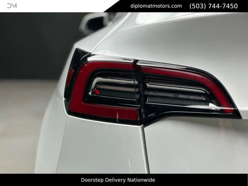 Used 2023 Tesla Model Y Long Range image 15