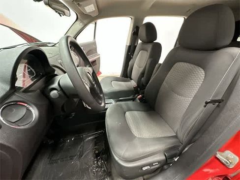 Used 2008 Chevrolet HHR LS image 12