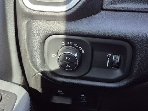 Used 2022 RAM 1500 Big Horn RWD image 18