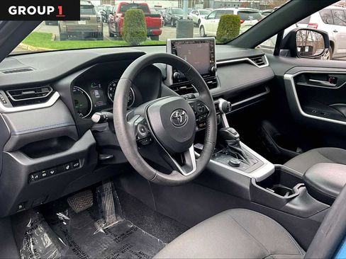 Used 2022 Toyota RAV4 SE w/ Convenience Package AWD/4WD image 18