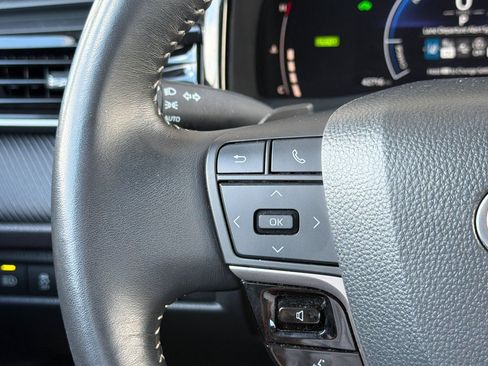 Used 2025 Toyota Camry SE FWD image 29