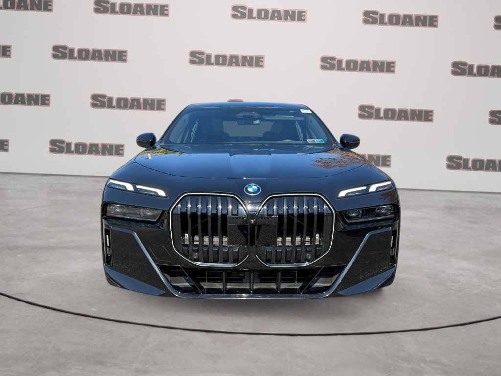 Used 2026 BMW 750e xDrive AWD/4WD image 8