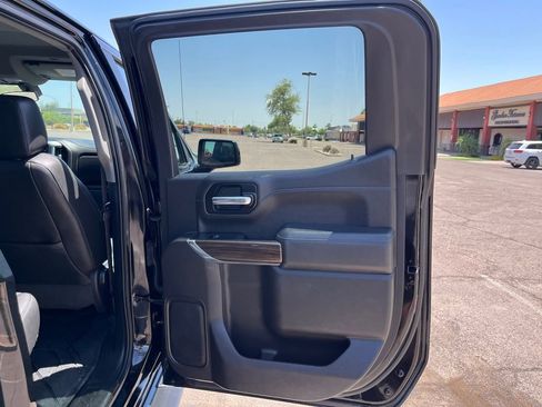 Used 2019 Chevrolet Silverado 1500 LT Trail Boss image 17