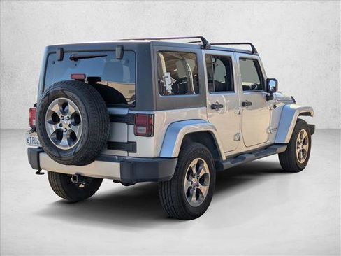 Used 2012 Jeep Wrangler Unlimited Sahara w/ Connectivity Group image 6