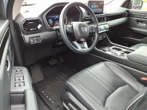 Used 2023 Honda Pilot Elite image 16