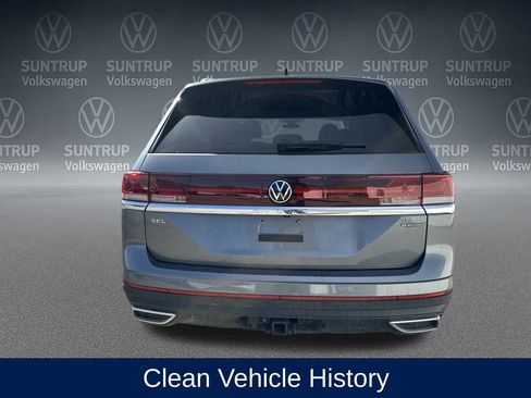 Used 2025 Volkswagen Atlas SEL image 3